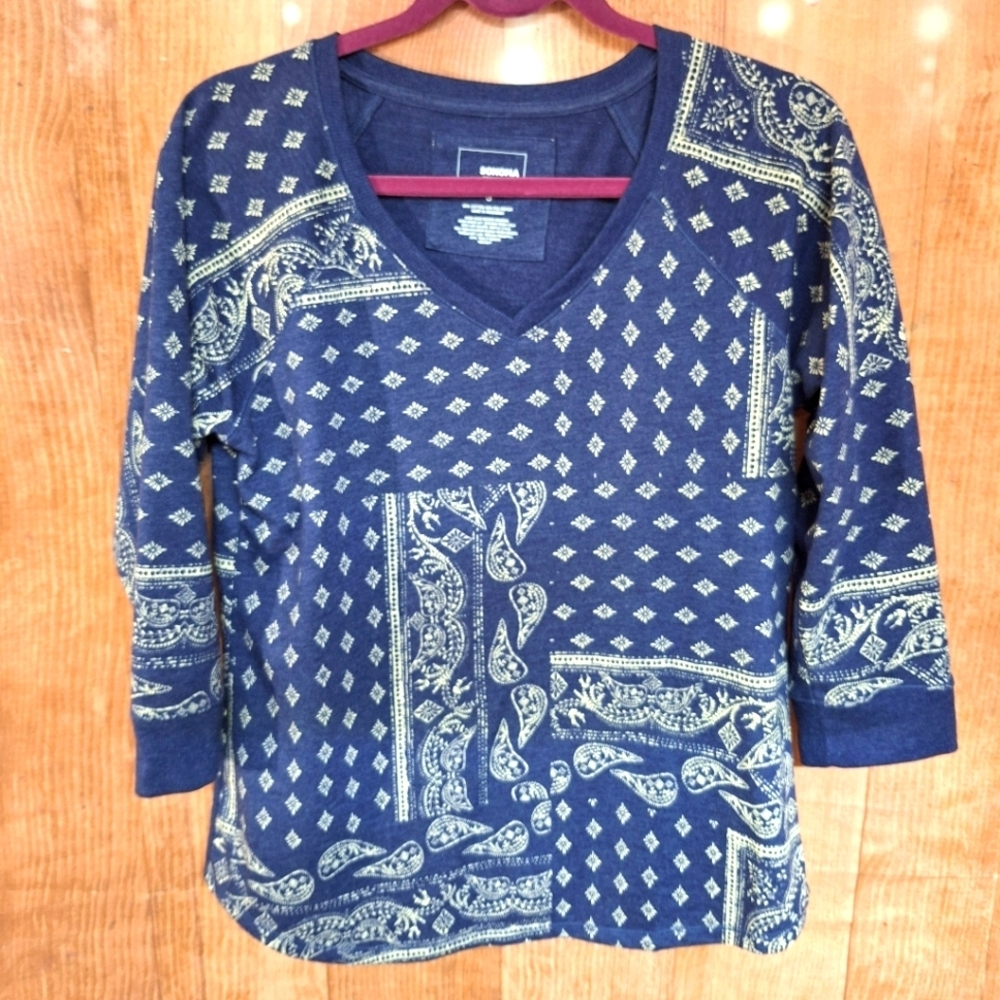 SONOMA BLUE PATCHWORK PRINT V-NECK TOP SIZE SMALL
